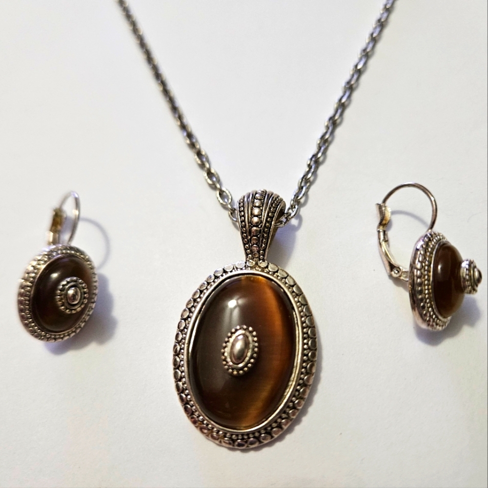 Vintage Tiger's Eye Pendant Necklace and Earrings